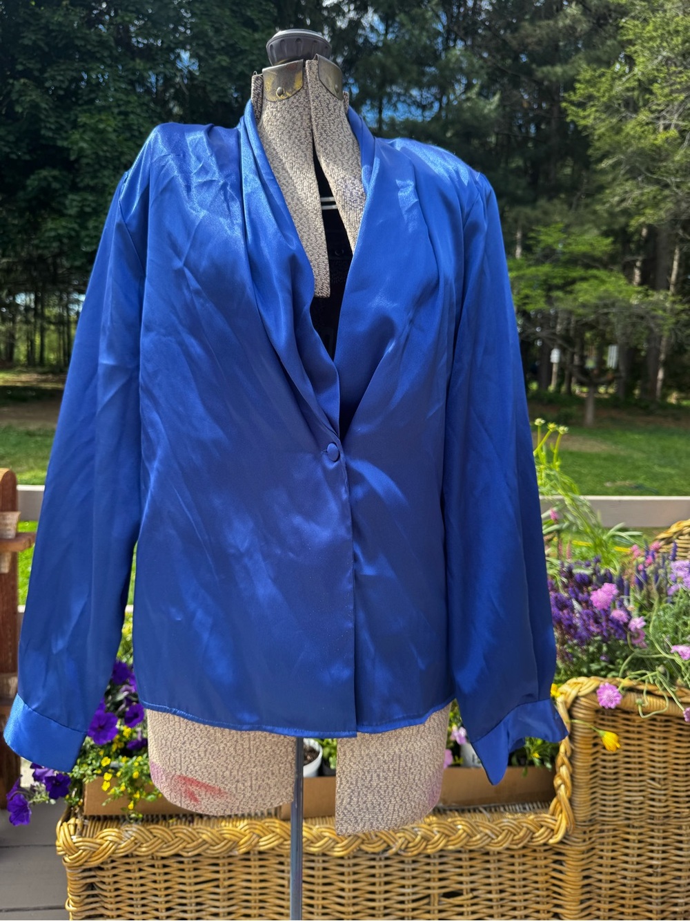 Women's Royal Blue Satin blouse - Vintage!